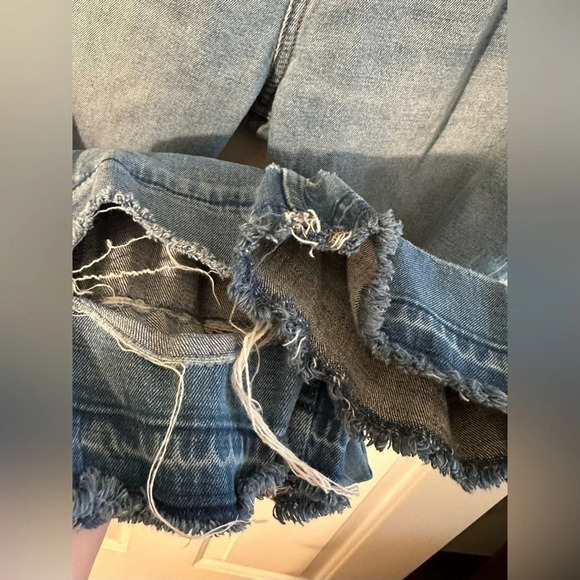 ABERCROMBIE & FITCH CURVE LOVE 26 Ultra High Rise Ankle Straight Destroyed Jeans - Picture 9 of 10